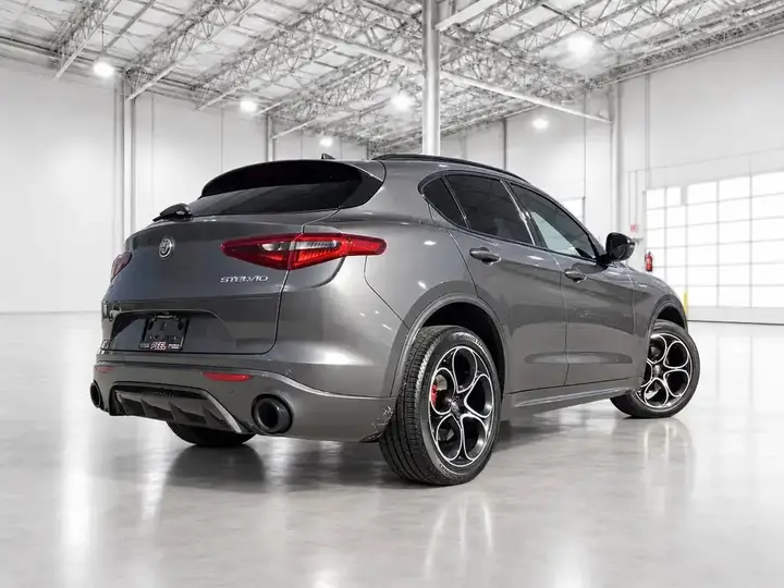 Alfa Romeo Stelvio 2022 photo 5