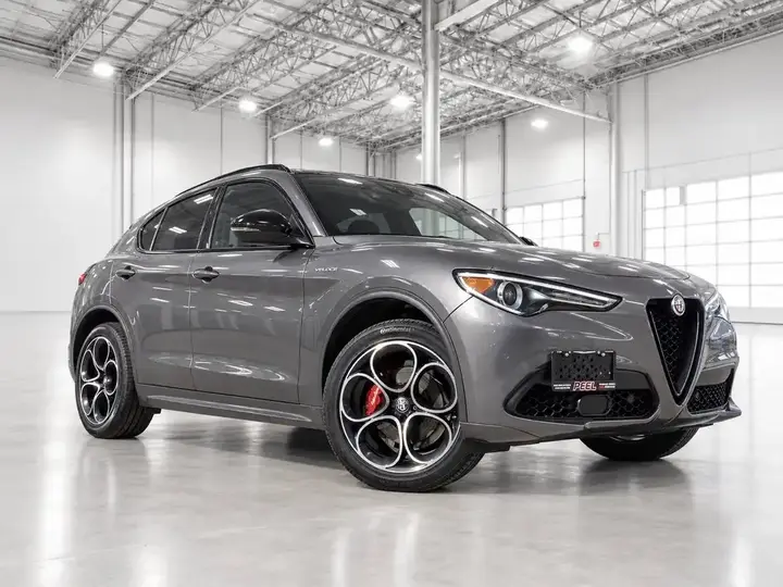 Alfa Romeo Stelvio 2022 photo 2