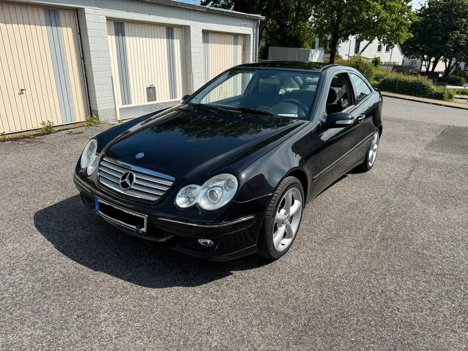 Mercedes-Benz C230