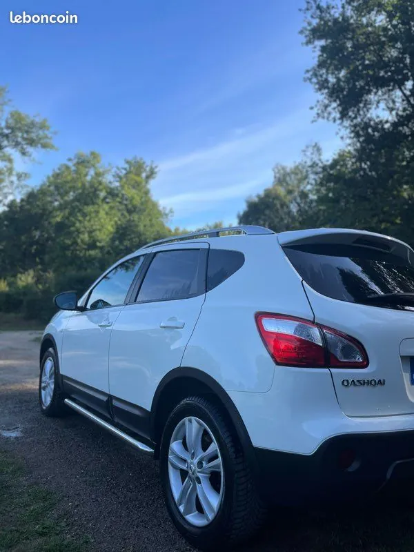 Nissan Qashqai 2010 photo 2