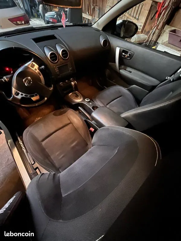Nissan Qashqai 2010 photo 3