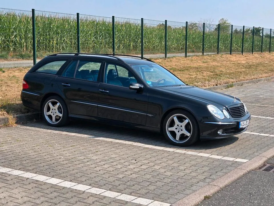 Mercedes-Benz E320