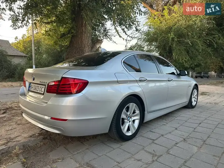 BMW 5 Series 2012 photo 5