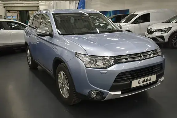 Mitsubishi Outlander 2015 photo 2