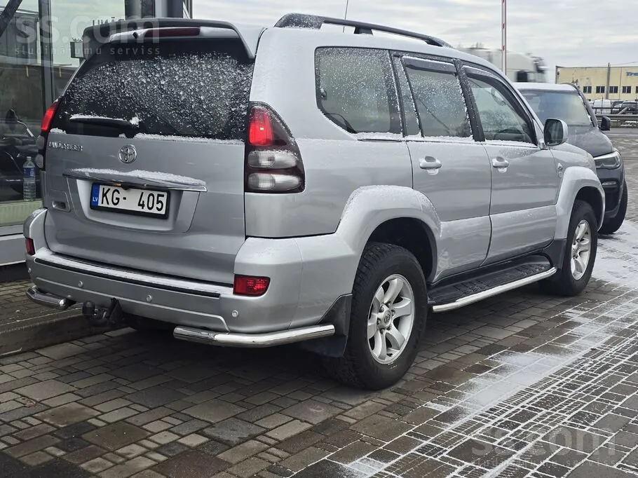 Toyota Land Cruiser 2004 photo 3