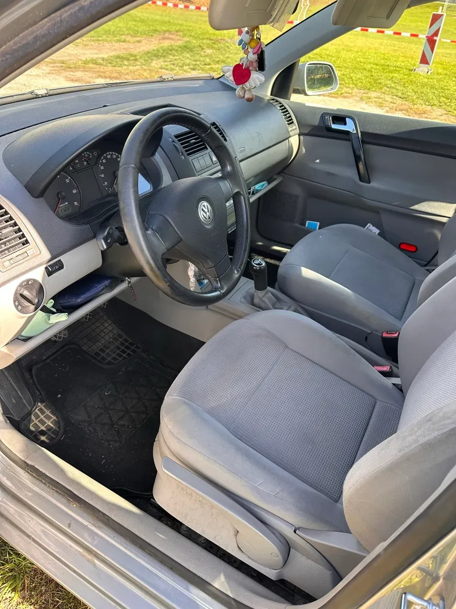 Volkswagen Polo 2008 photo 3