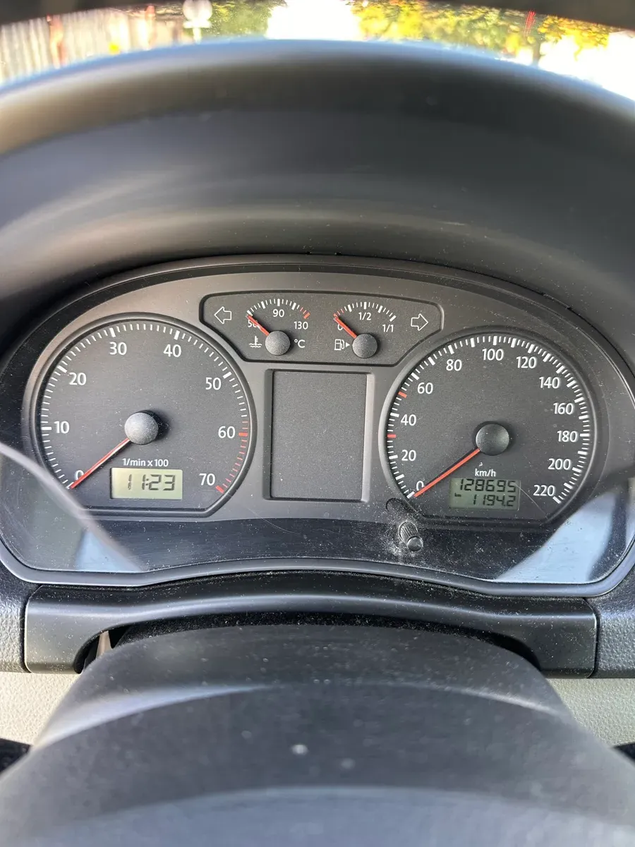 Volkswagen Polo 2008 photo 2