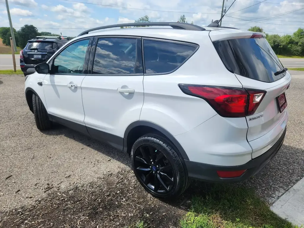 Ford Escape 2019 photo 4