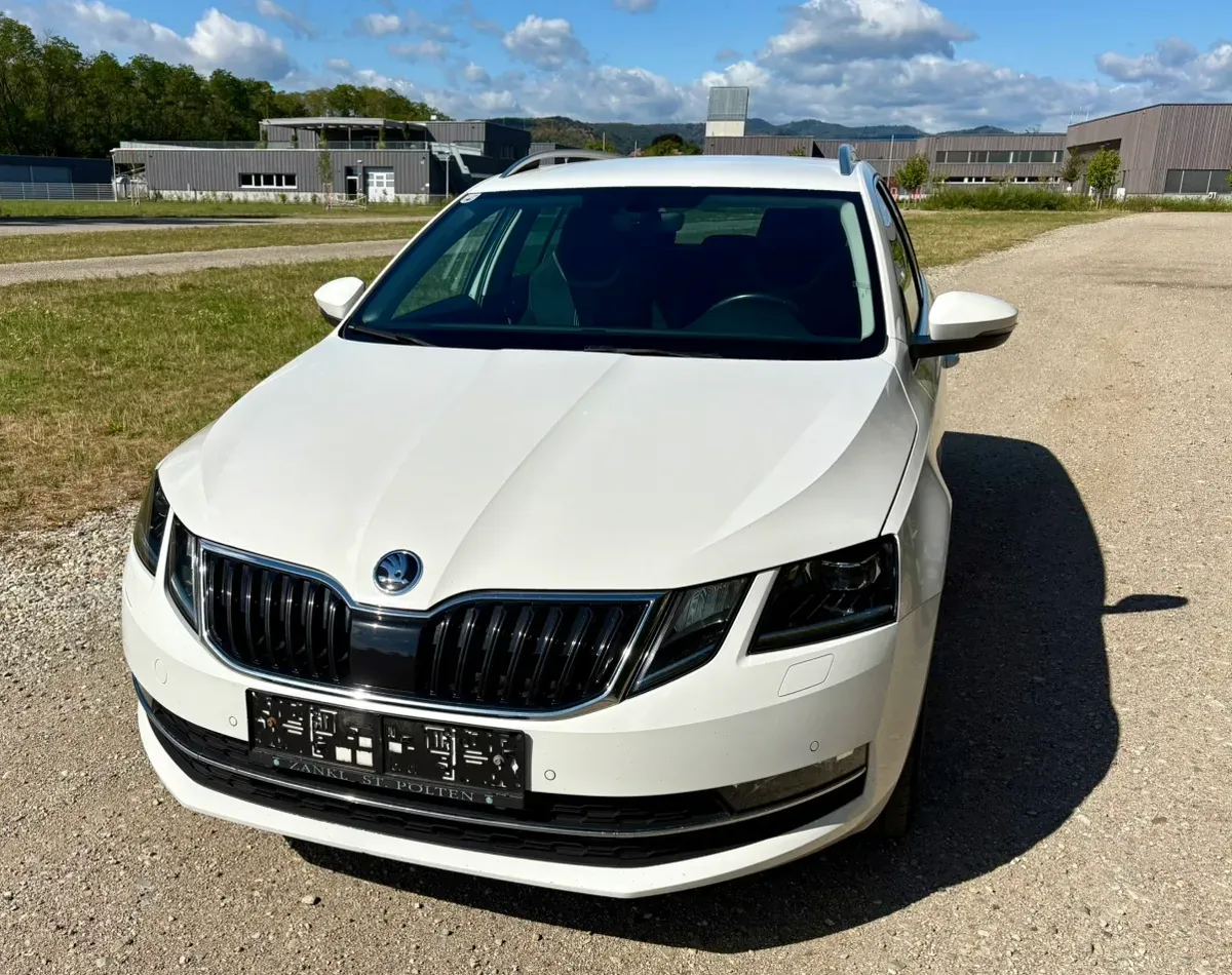 Skoda Octavia 2018 photo 2
