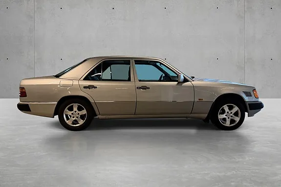 Mercedes-Benz 300 D 1993 photo 2