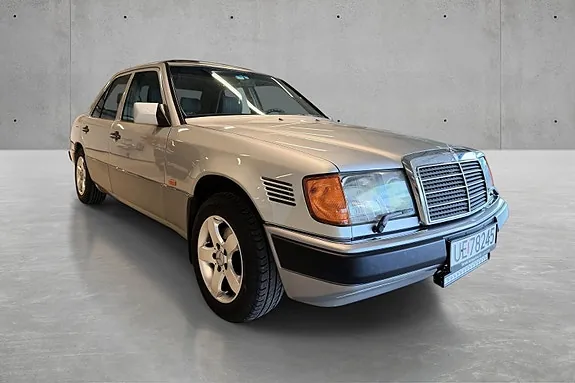 Mercedes-Benz 300 D