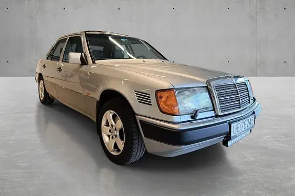 Mercedes-Benz 300 D