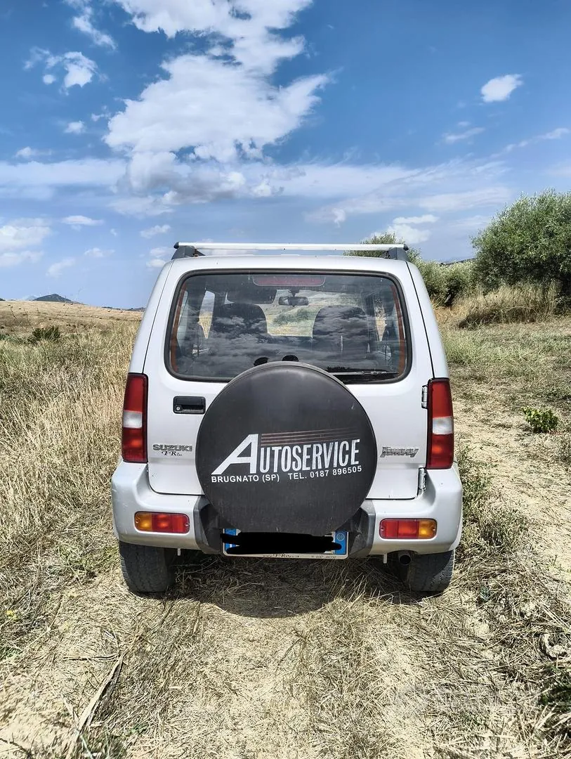 Suzuki Jimny 2004 photo 4