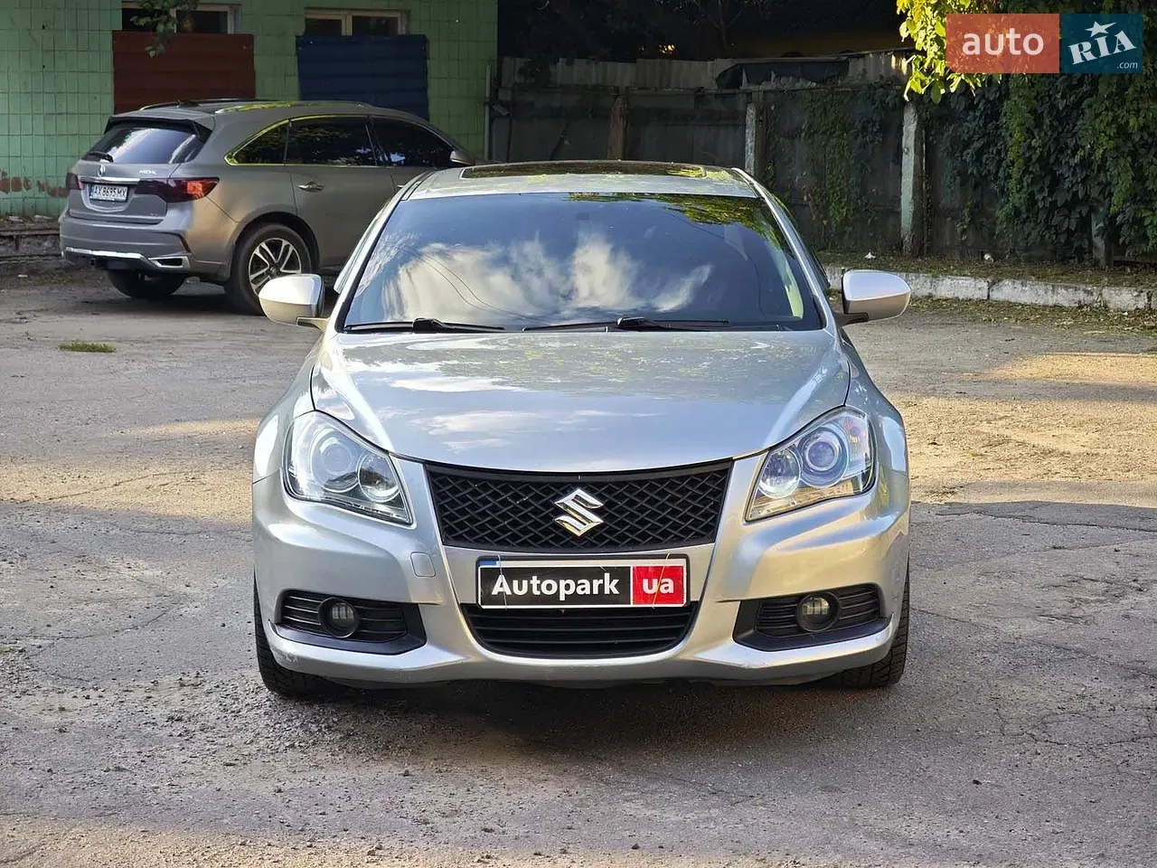 Suzuki Kizashi 2011 photo 2