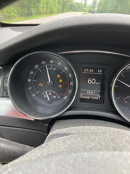 Skoda Superb 2012 photo 2