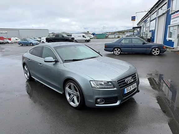 Audi A5 2011 photo 2