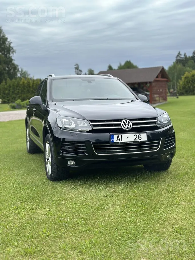 Volkswagen Touareg 2012 photo 2