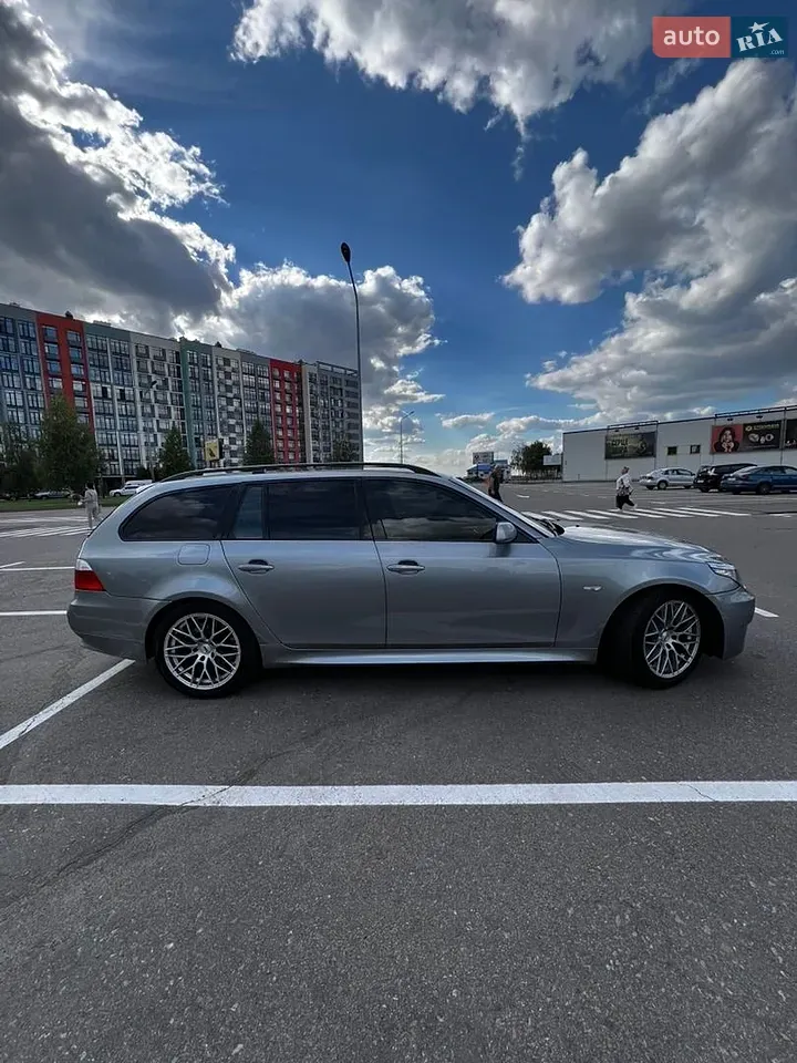BMW 5 Series 2005 photo 2