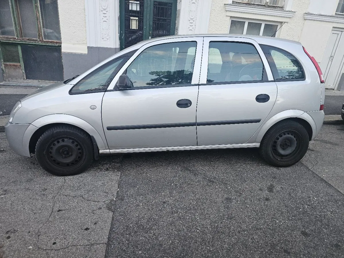 Opel Vivaro 2005 photo 3