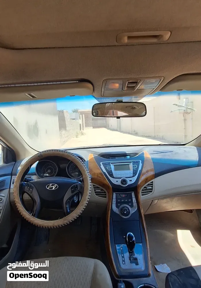 Hyundai Elantra 2013 photo 3