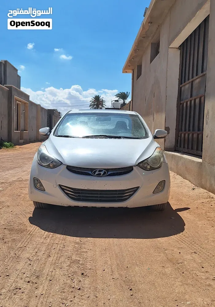 Hyundai Elantra 2013 photo 4
