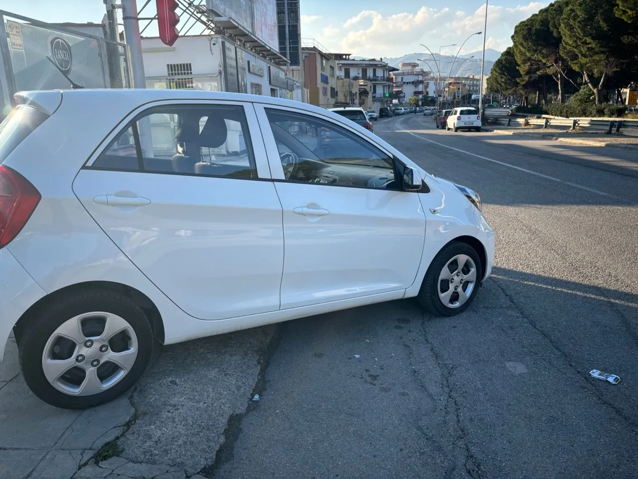Kia Picanto 2013 photo 5