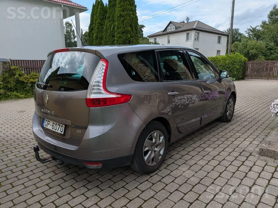 Renault Grand Scenic 2011 photo 4