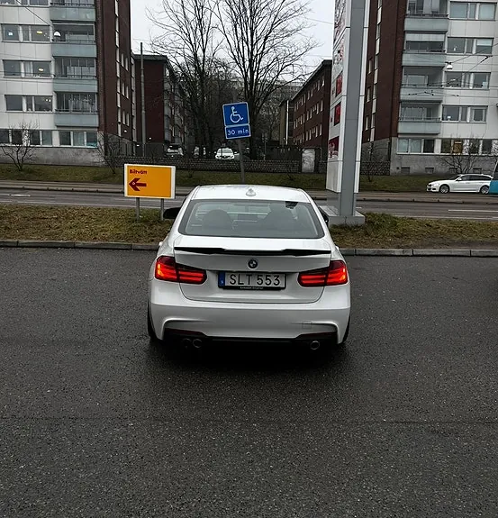 BMW 328I 2013 photo 4