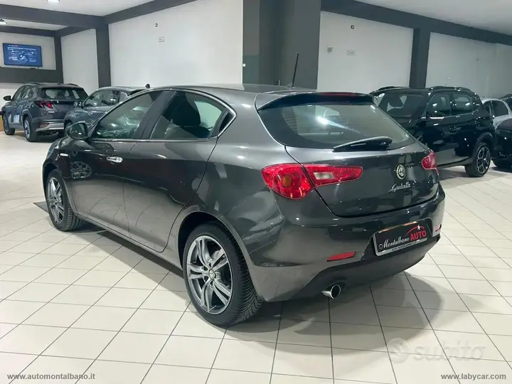 Alfa Romeo Giulietta 2015 photo 4