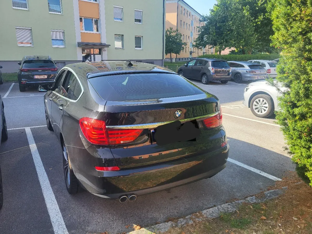 BMW 5 Series 2010 photo 3