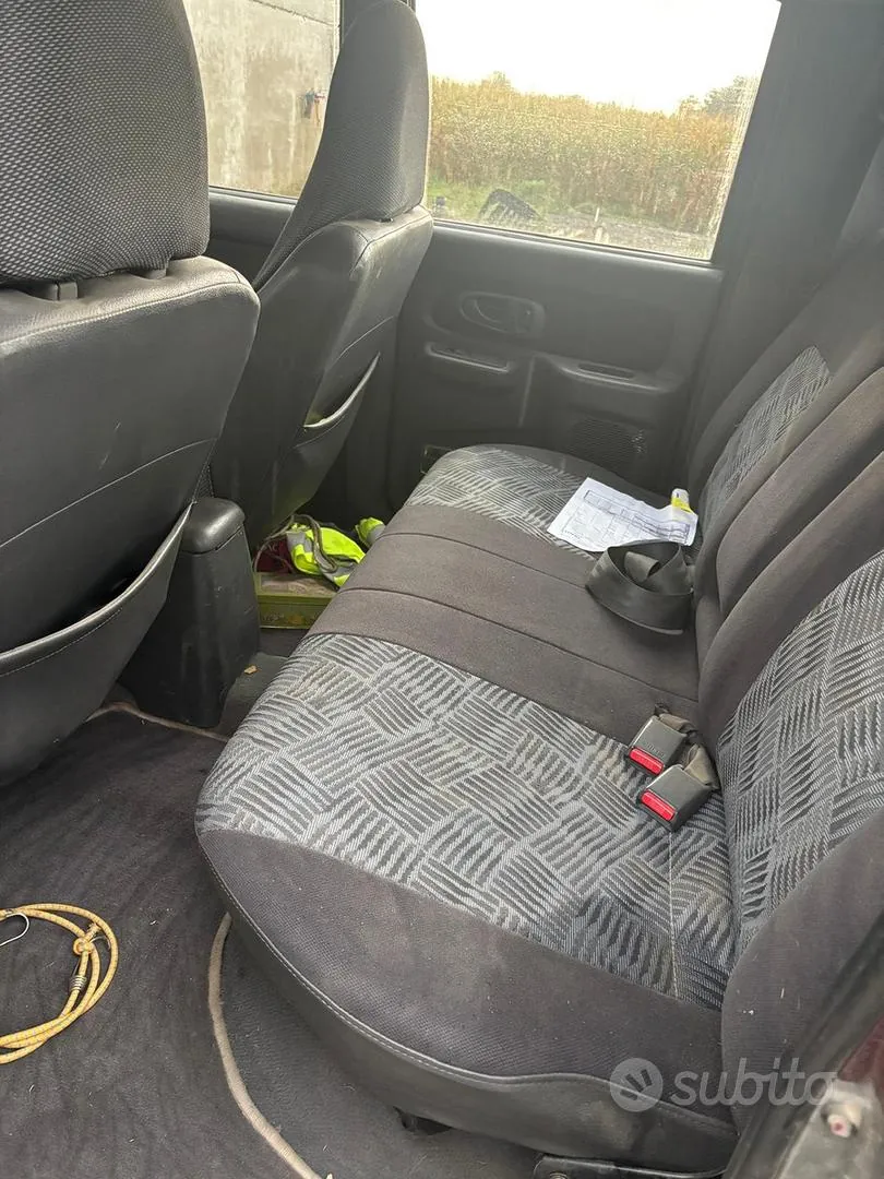 Mitsubishi L200 2001 photo 5