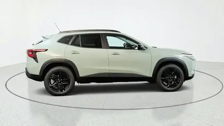 Chevrolet Trax 2026 photo 2