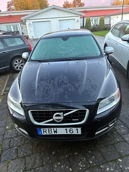 Volvo V70 2010 photo 2