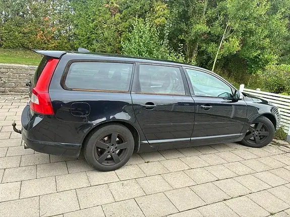 Volvo V70 2010 photo 4