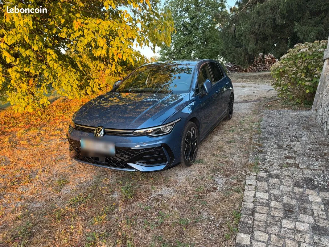 Volkswagen Golf 2025 photo 4