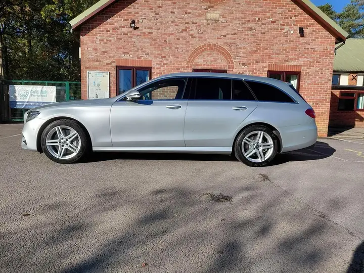 Mercedes-Benz E-Class 2019 photo 3