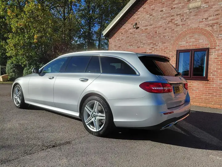 Mercedes-Benz E-Class 2019 photo 4