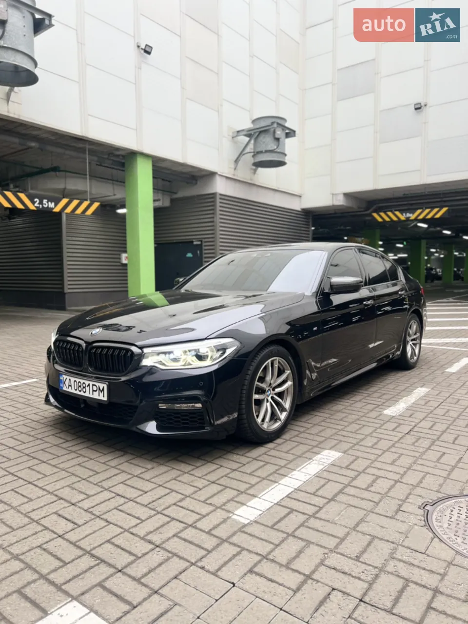 BMW 5 Series 2017 photo 2