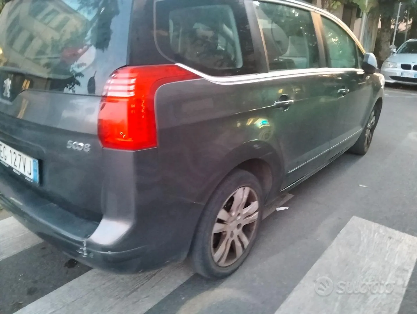 Peugeot 5008 2011 photo 3