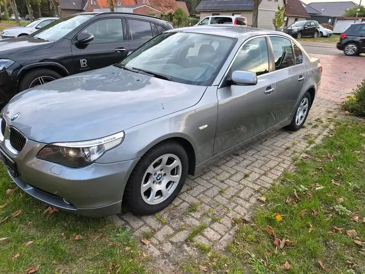 BMW 523I E60