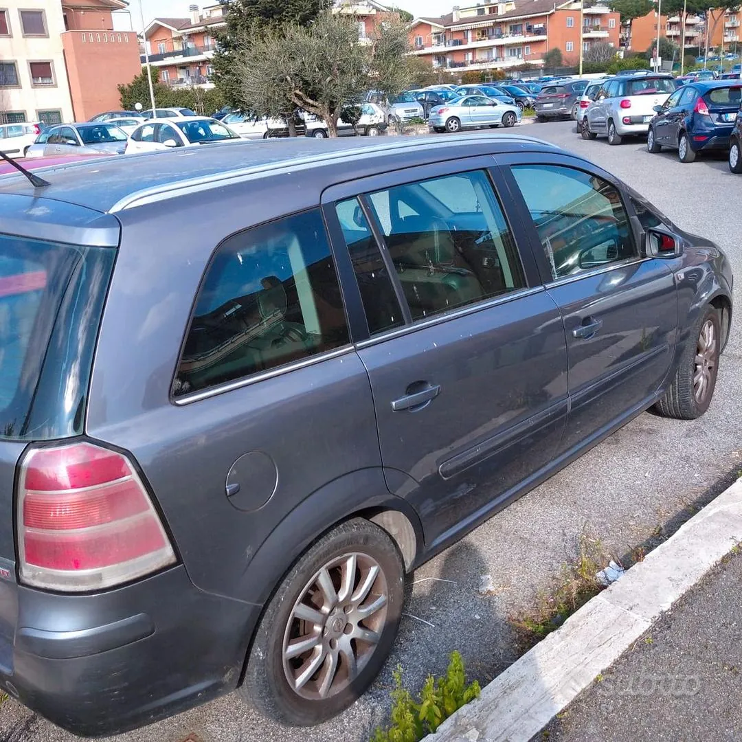 Opel Zafira 2007 photo 4