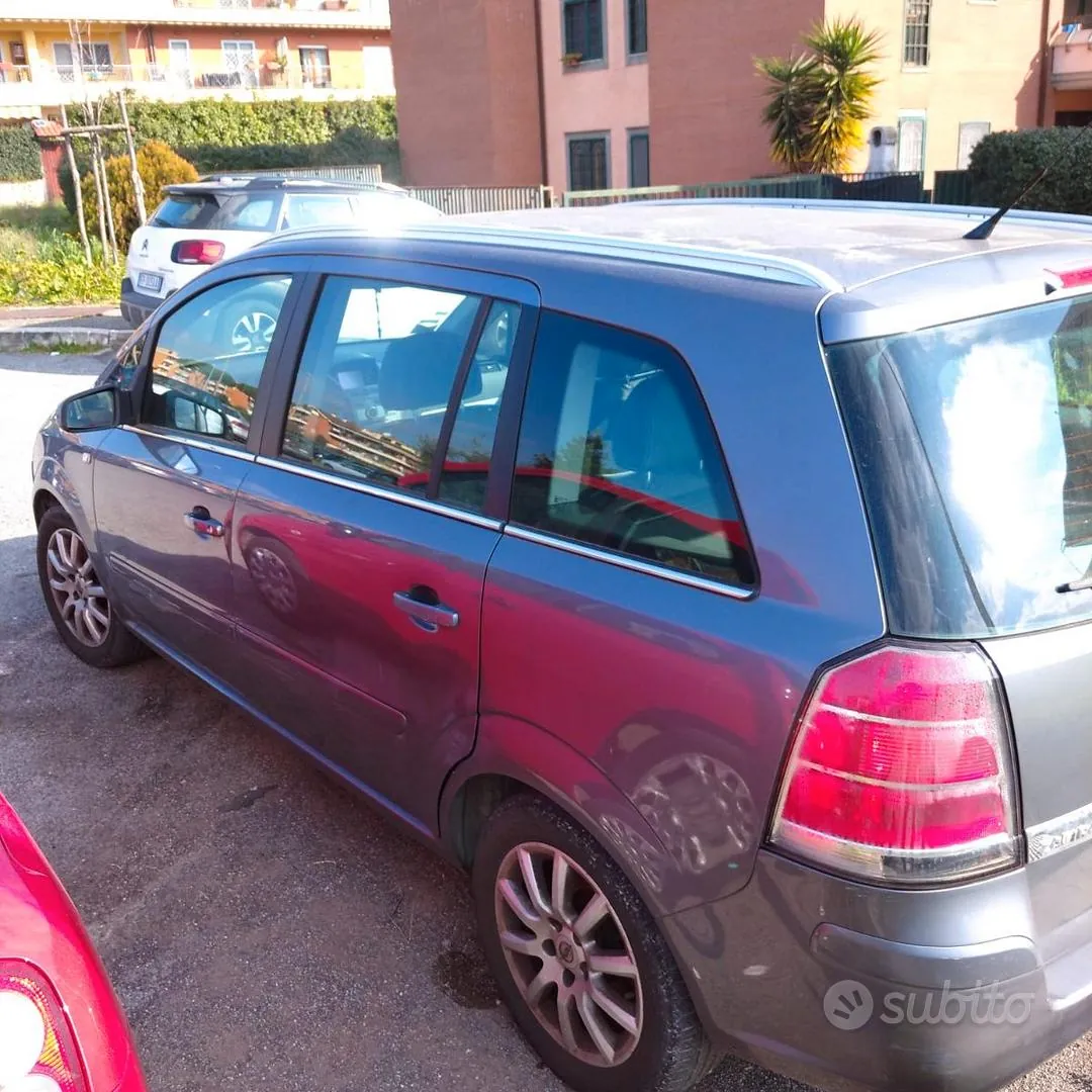 Opel Zafira 2007 photo 3