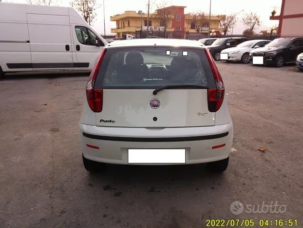 Fiat Punto 2010 photo 3