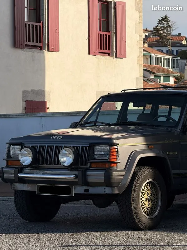 Jeep Cherokee