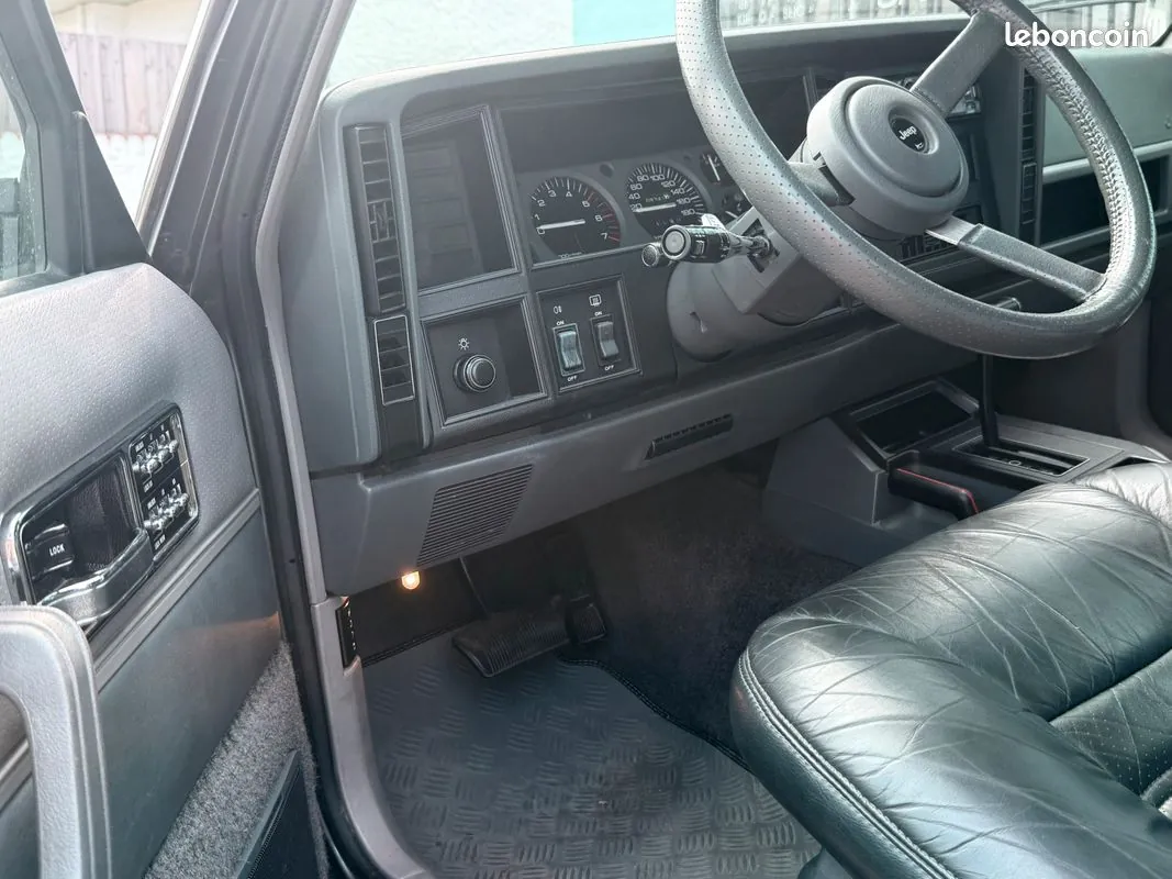 Jeep Cherokee 1990 photo 3