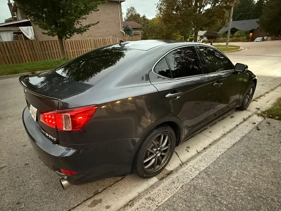 Lexus Is350 2011 photo 3