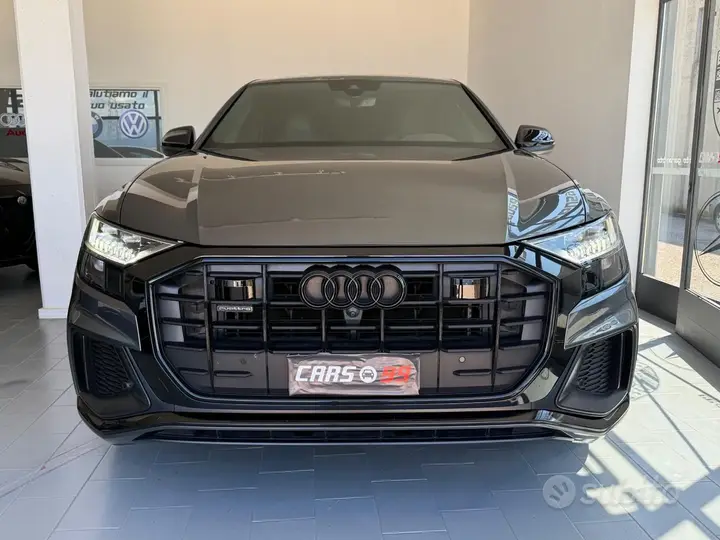 Audi Q8 2021 photo 2
