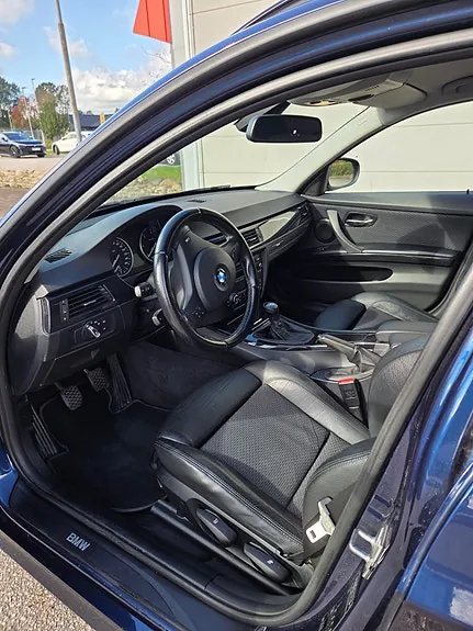 BMW 320D 2012 photo 5