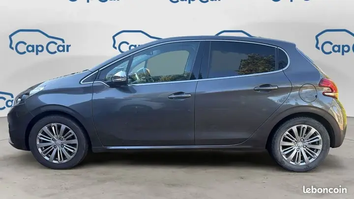 Peugeot 208 2018 photo 2