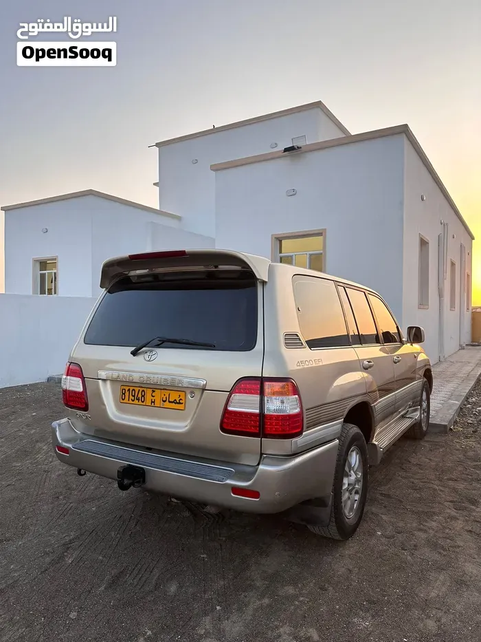 Toyota Land Cruiser 2003 photo 2
